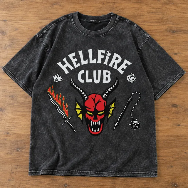 Hellfire Club T-shirt — Complete product / dice set